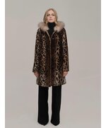 Шуба из натурального меха овчины с капюшоном