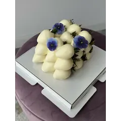 Клубничный торт «STRAWBERRY BLOSSOM»