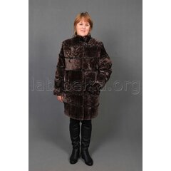 Шуба из овчины с отделкой из каракуля