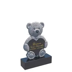 Памятник с мишкой, держащим в руках сердце GD0014