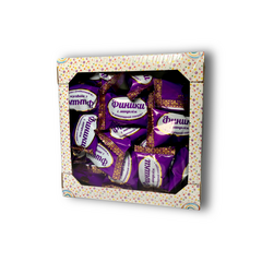 Финик с миндалем в шоколадной глазури