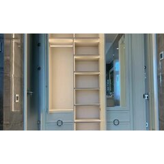 Шкаф с фасадами