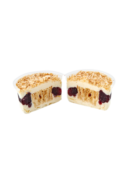 Пирожное Наполеон со смородиной