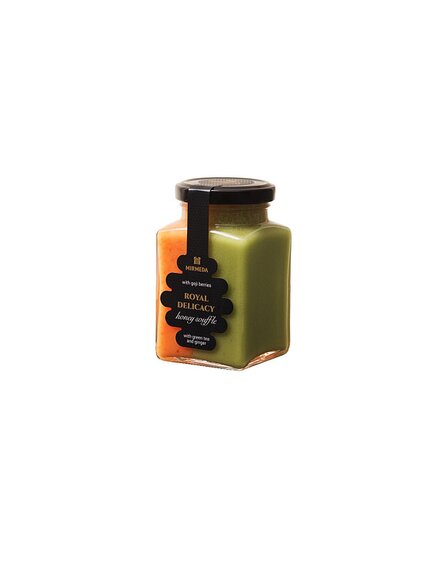 Медовое суфле с зеленым чаем и имбирем/ягодами годжи