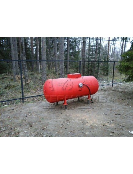 Газгольдер наземный 600 литров с запорной арматурой и редуктором понижающего давления