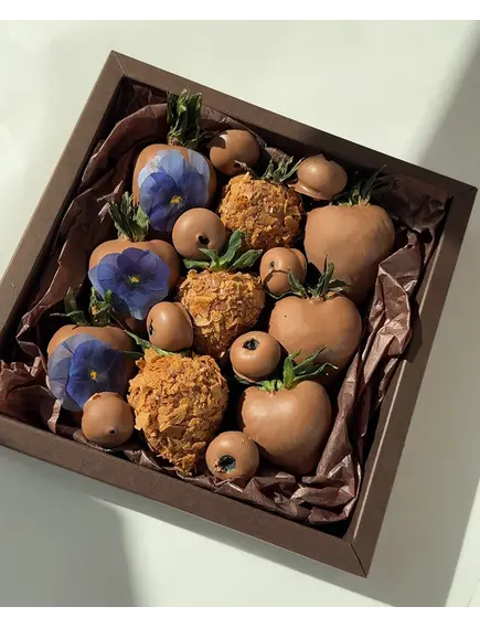 Клубника с голубикой в шоколаде «ROYAL BERRIES»