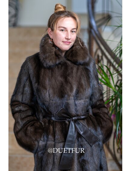 Пальто из русского баргузинского соболя в продольной раскладке