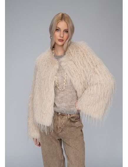 Куртка из эко меха