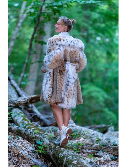 Пальто из меха канадской рыси