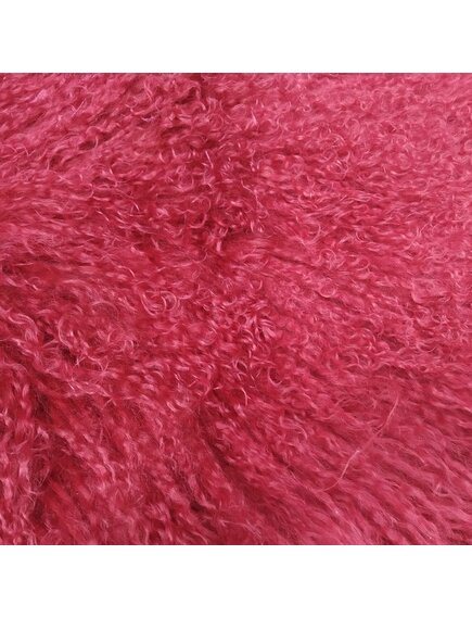 Меховые пластины ламы в малиновом цвете