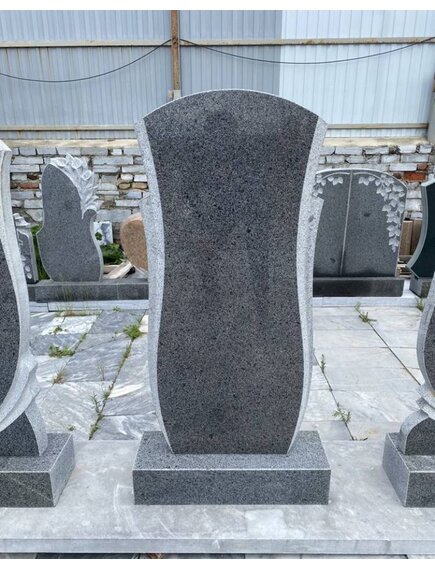 Прямые памятники из гранита и мрамора
