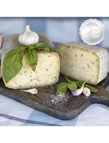 Сыр Вёгельсберг с базиликом и чесноком