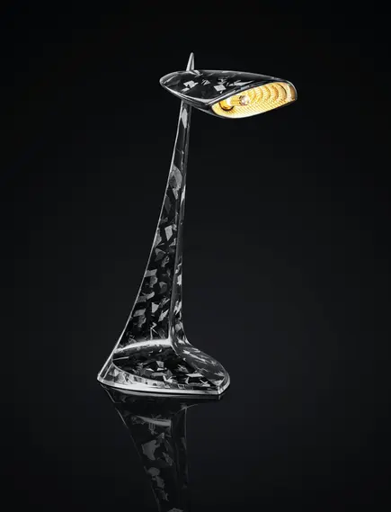 Лампа настольная "АЭЛИТА" из "кованого" карбона