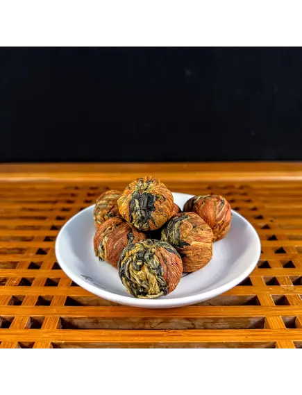 2023 "Медовая лилия шарик" связанный красный чай 10 г