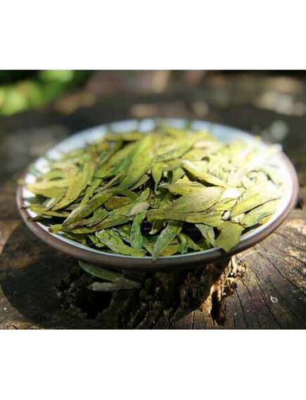 Чай СиХу ЛунЦзин (Колодец Дракона с озера Си Ху). Урожай 2023 года