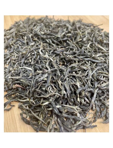 Зелёный чай Е Шен Люй Мао Фен