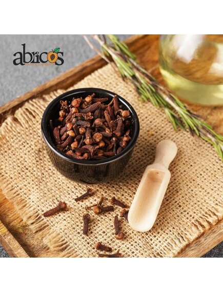 Гвоздика целая