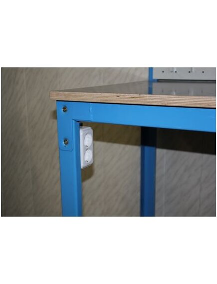 Подрозетник с розеткой