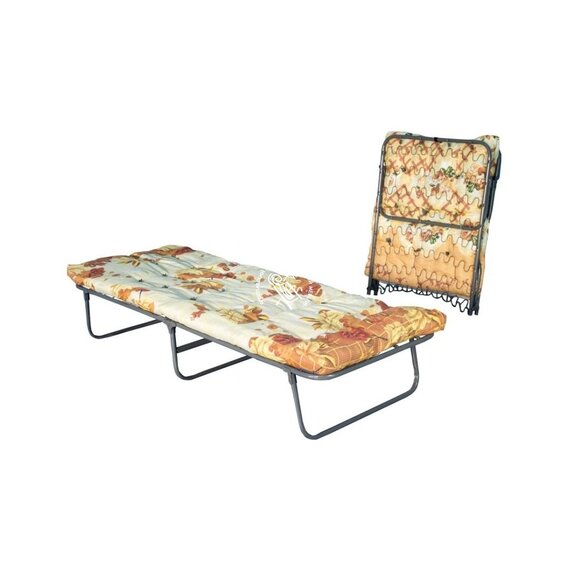 Кровать раскладная на змейке с ватным матрасом шириной 70 см.