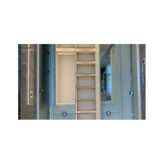 Шкаф с фасадами