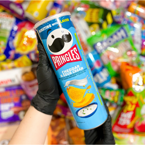 Чипсы PRINGLES Сыр чеддер и сметана, 158г