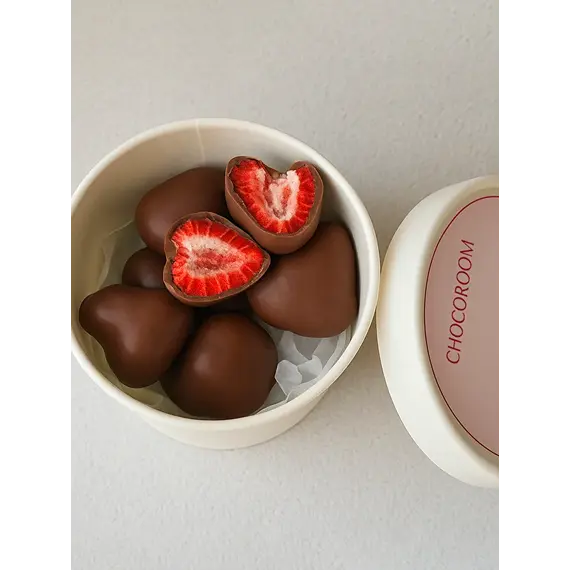 Сублимированная клубника в шоколаде