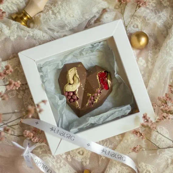 Сердце из бельгийского шоколада (молочный шоколад)