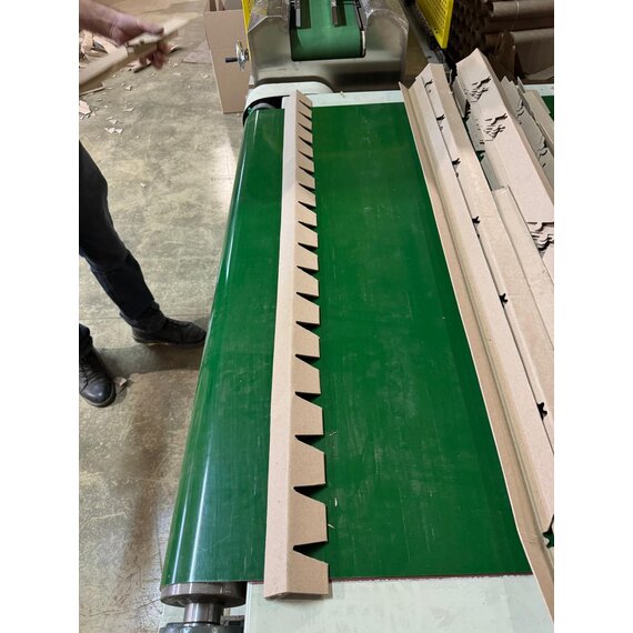 Перфорированные уголки 30х40х3х1500