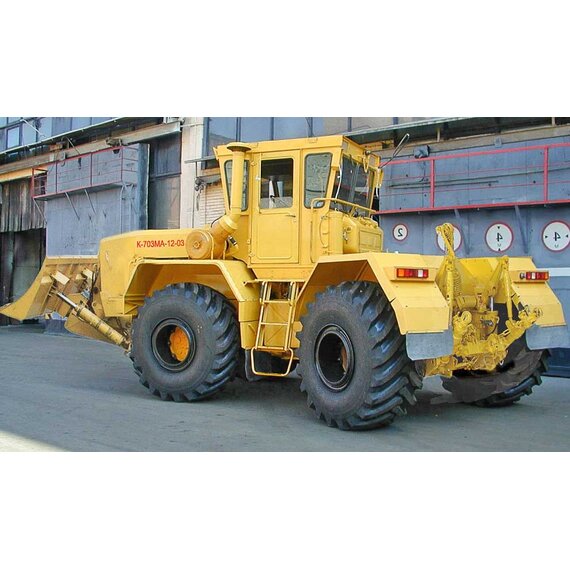 Промышленный трактор Кировец К-703М