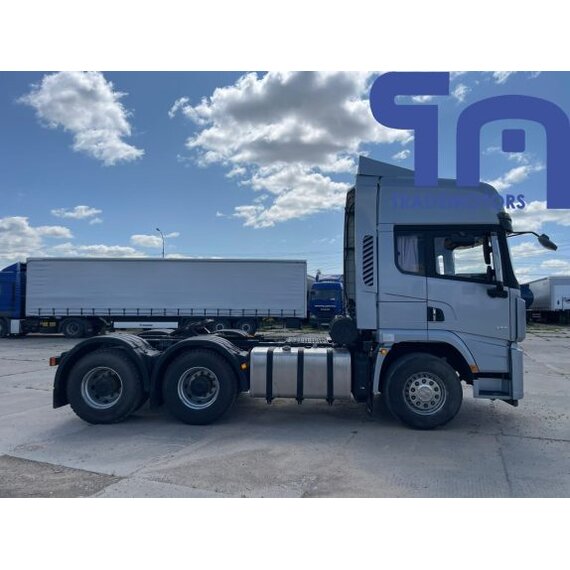 000. Седельный тягач SHACMAN SX42584V324 (10987)