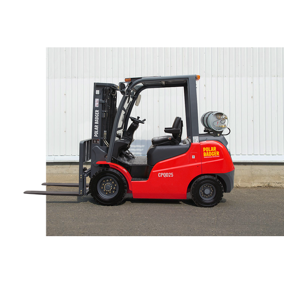 Вилочный погрузчик «POLAR BADGER» CPQD25