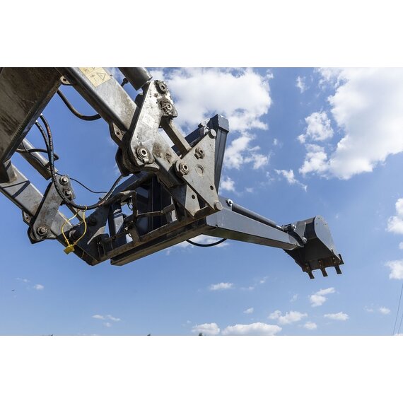 Экскаватор навесной поворотный