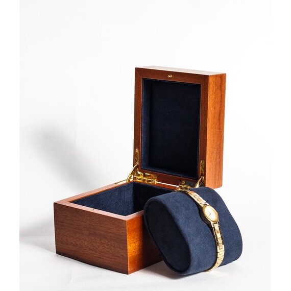 Шкатулка из массива сапеле, для часов