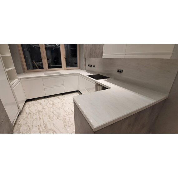 Столешница из искусственного камня с интегрированной мойкой