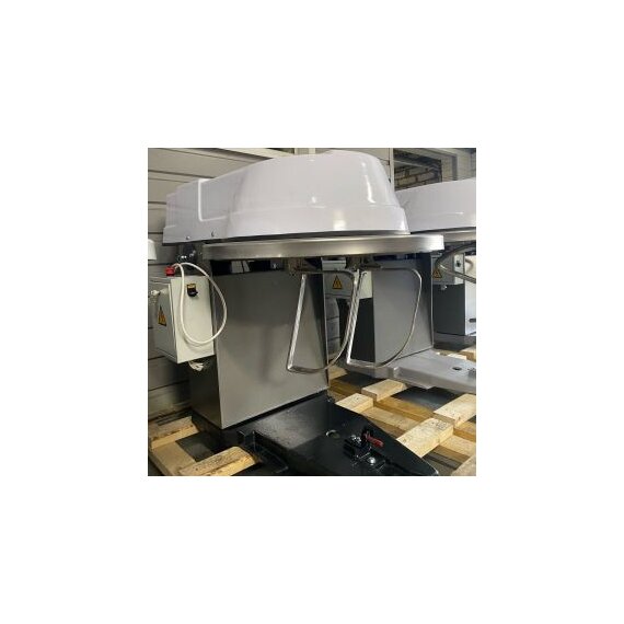 Тестомесильная машина "Деметра" с месильными органами-рамка без дежи