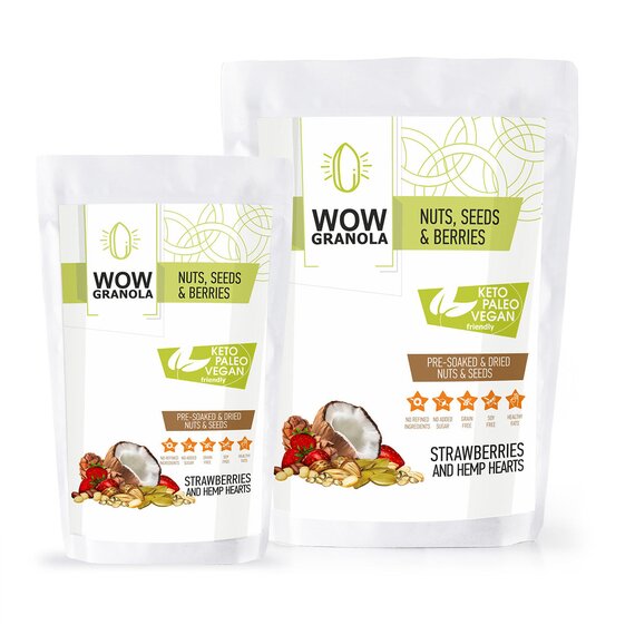 Ореховая гранола с клубникой и ядрами